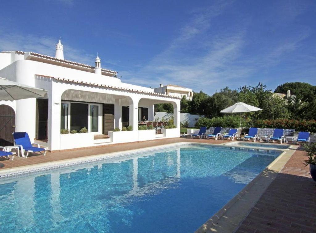 Villa Carvoeiro Tennis - Villa With Tennis Court And Private Heated Swimming Pool In Carvoeiro المظهر الخارجي الصورة